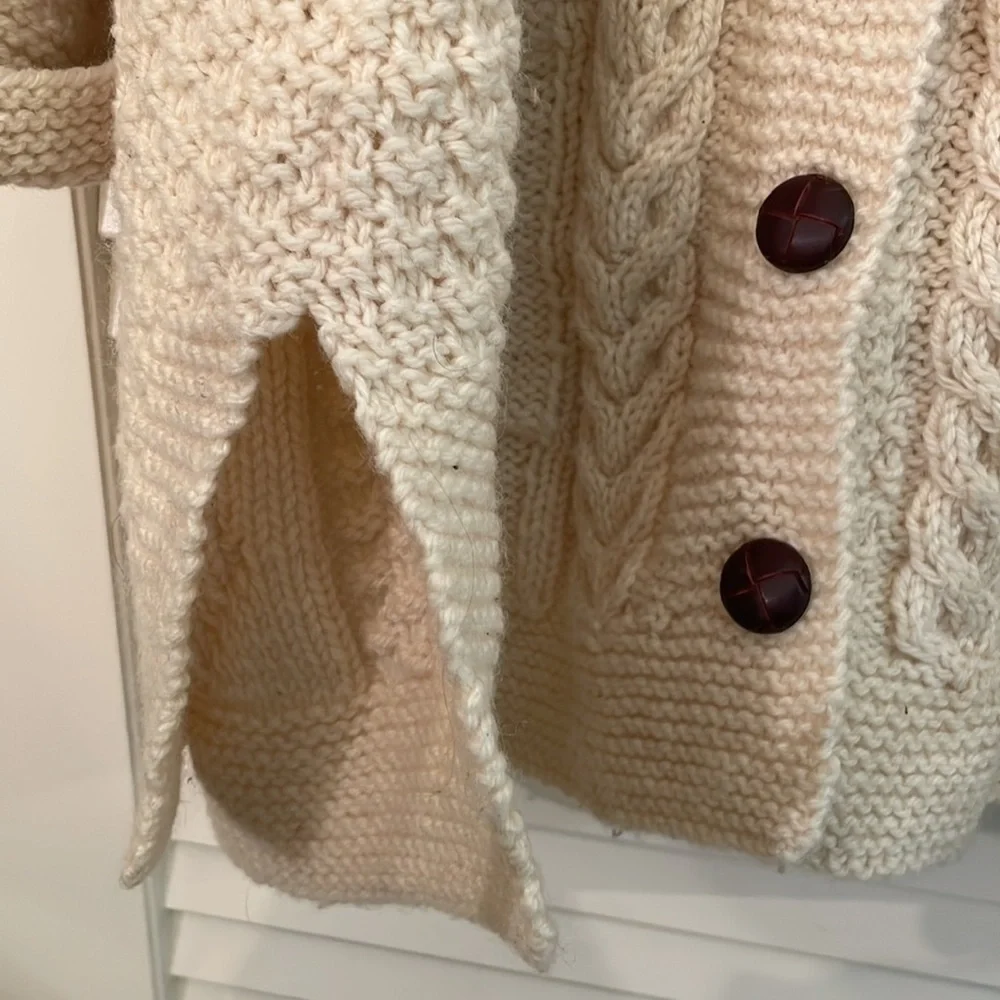 Handmade Oversized Button Down Cream Cable Beautiful Cardigan - Picture 5 of 10